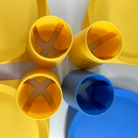 Buffet Buddy Lot of 4 Plastic Plate Cup Holders Yellow Blue Tailgate Picnic TV - Picture 4 of 5